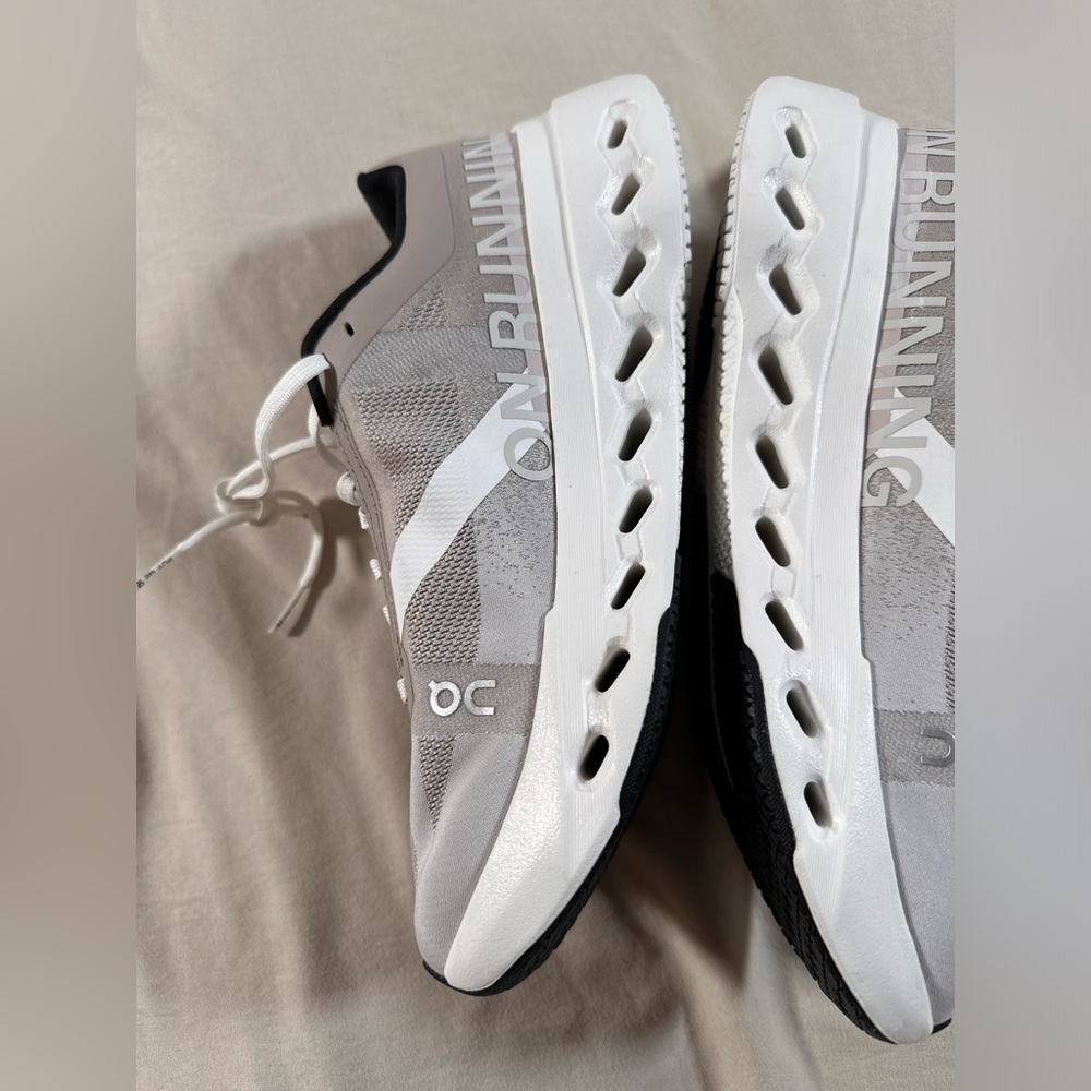 On Cloudsurfer Fog/Ivory WOMEN'S ON CLOUDSURFER NEXT RUNNING SHOES 9W - Picture 4 of 13